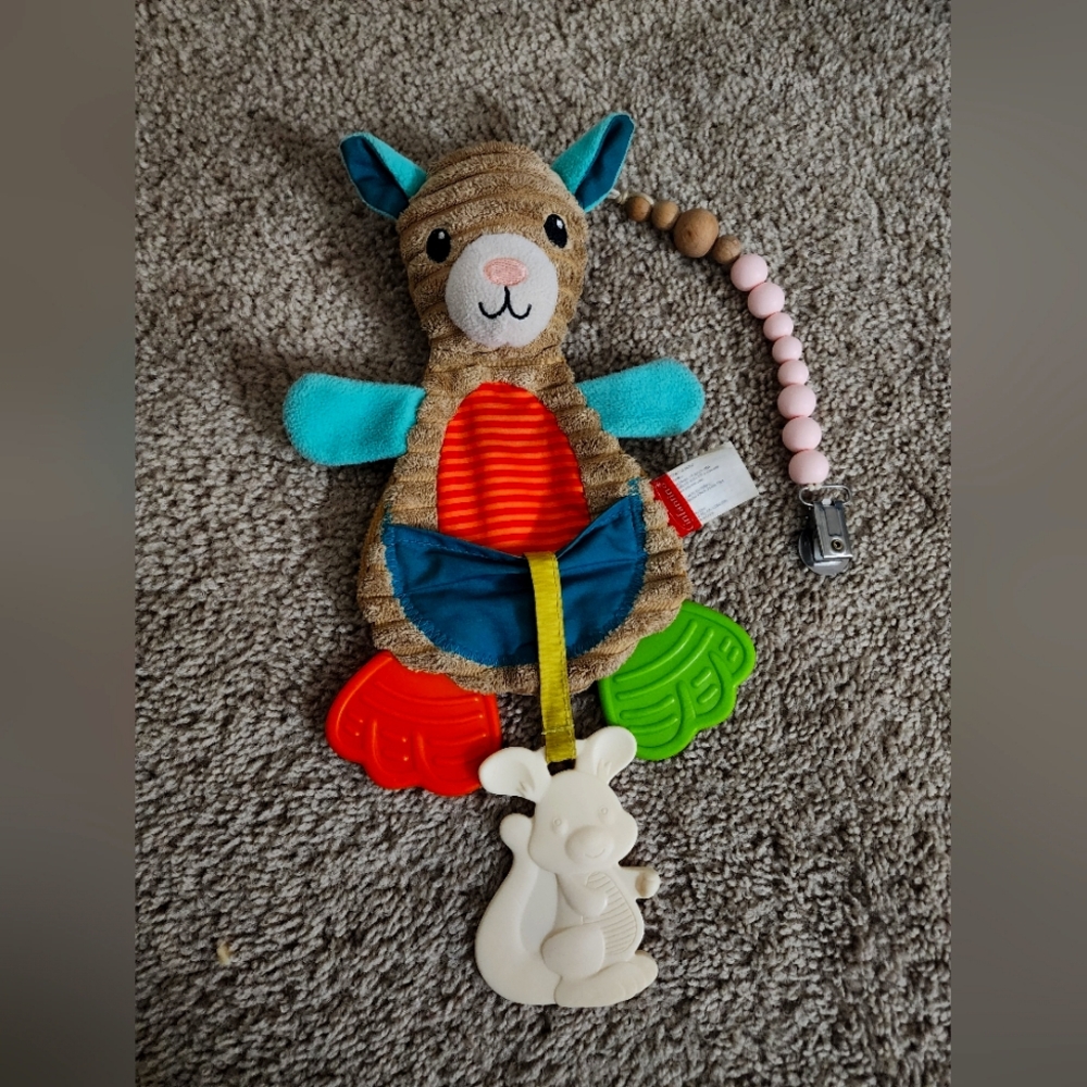 Infantino Kangaroo Teether toys